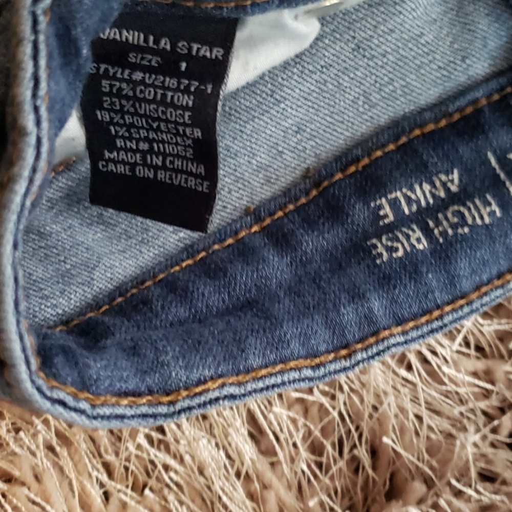 Jeans - Picture 3 of 3
